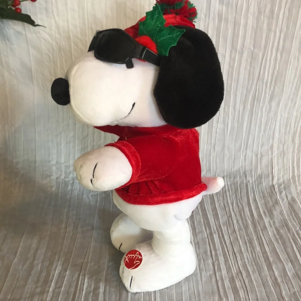 PEANUTS SNOOPY Joe Cool musical large dancing Christmas themed -WORKS!